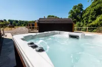 Weedingshall Lodges Hotels in Falkirk