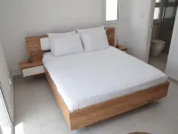 Raise 塔拉豪華公寓 聖尼歐菲托斯修道院附近的飯店