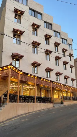 Sharah Mountains Hotel Отели в г. Вади Муса
