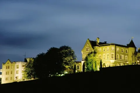 Schlosshotel Steinburg