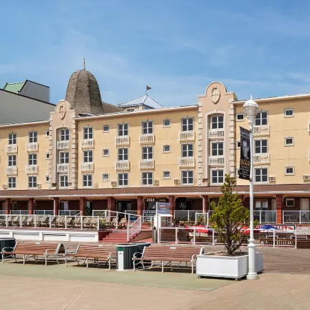 Plim Plaza Hotel