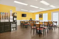 Baymont by Wyndham Kingsland - breakfast