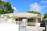 Seagaze Beach House is Perfect for Family, a Few Steps to the Beach Hotels near Gibbs Bay