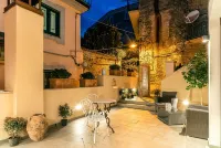 De Gulia Charme and Relax Hotel dekat Piazza 10 Ottobre 1123