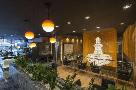 Hotel Starc by Pierre & Vacances Premium Отели рядом с достопримечательностью «Каса-де-ла-Валь»