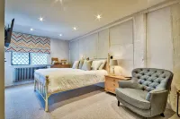 The Woolpack Inn Hotels in Earls Colne