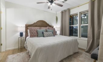 Midnight Oasis - Nestled Among Nature of the Ozarks!