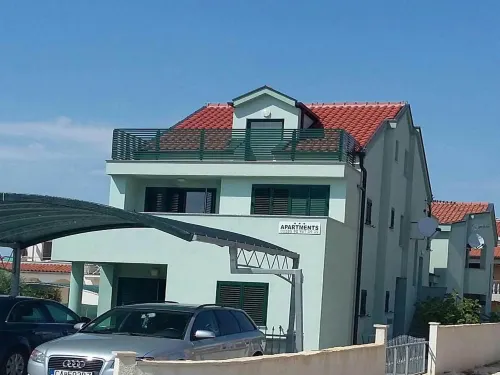 Apartments Mlikota Hotels in Opcina Nin