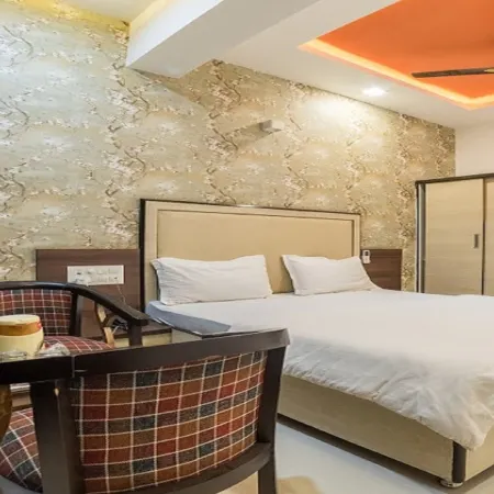 Hotel Zorba, Deesa