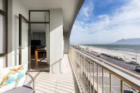 Beachfront 3Br Ocean Views BBQ Balcony by Ctha