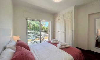 Vilamoura Central 2 with Pool by Homing