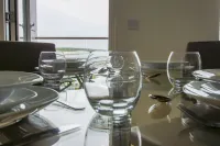 Orion Marina Sea View - Parking - by Brighton Holiday Lets Hotels in Rottingdean