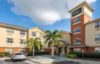 Extended Stay America Select Suites - Orlando - Maitland - Summit Tower Blvd Hotels in Maitland