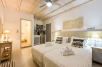 Blue Waves Suites & Apartments - to Kyma Hotels in Drios