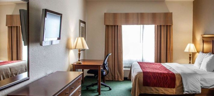 Comfort Inn & Suites Davenport - Quad Cities Hotels in Scott County