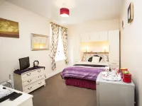 Parasol Weston Guest House Hotels near Broadoak Academy