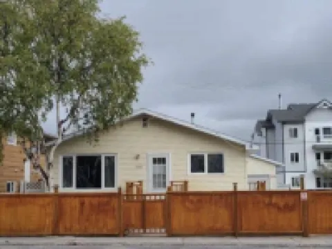 YK AURORA B&B Hotels in Yellowknife