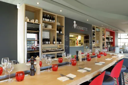 Kyriad Angers Ouest - BEAUCOUZÉ Отели в г. Бокузе