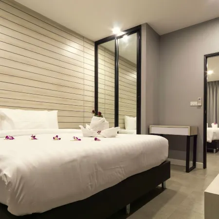 C Cha-Am Hotel