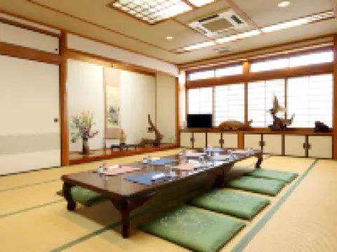 料理旅館 丸茂 高島市のホテル