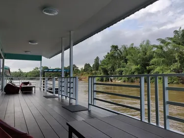 รูปภาพของThe Green House แพพักริมแม่น้ำแควน้อย วิวพาโนรามา