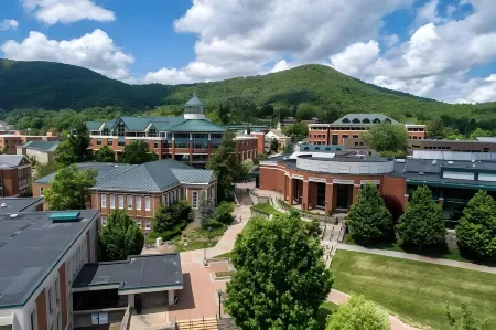 Blowing Rock Inn Отели в г. Blowing Rock