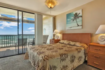 Chic oceanfront condo with full ocean views, pool & hot tub 캡틴 쿡 호텔