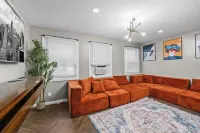 Modern Comfort and Easy NYC Transit Access - Stylish Escape Hotels in Bayonne