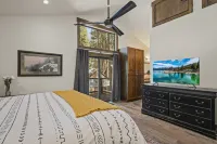 Charming Retreat with Spacious Outdoor Living - Cozy Mountain Cabin