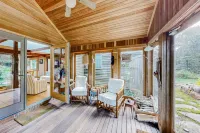 Nana’s Treehouse