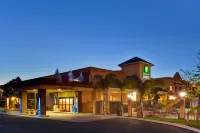 Holiday Inn Express Lompoc Hotel dekat Lompoc North Shopping Center