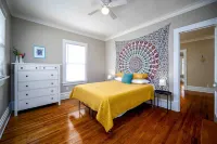 Cozy Apartments and Entertainment Options - Gorgeous Family Retreat