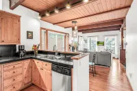 Sandy Feet Cottage & the Blacklight Game Room