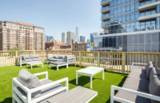 Chic Downtown Haven - Private Rooftop, Designer Luxury