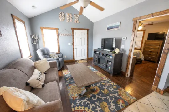 Direct Access and Stunning Ocean Views - Gorgeous Beach Cottage