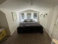 Outdoor Hot Tub and Spacious Living Area - Charming Retreat 國王海灘住宿飯店