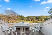 Scenic Golf and Lagoon Views with Modern Amenities - Charming Villa Retreat