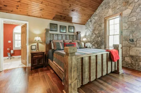 Toccoa River Cottage | Romantic | River Access Отели в г. Хотхаус