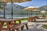 Stunning Lake View and Modern Kitchen Amenities - Inviting Haven Hotels in Truckee