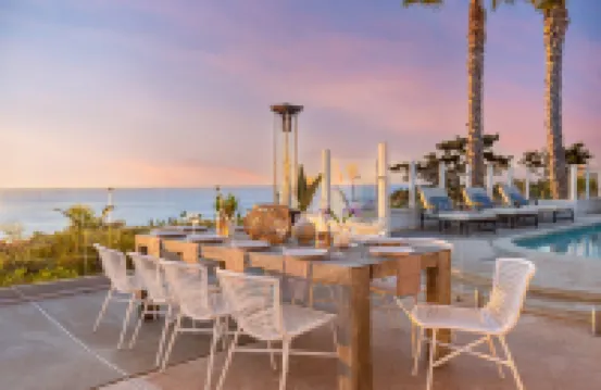 Elegant Estate with Pool and Spa - Breathtaking Ocean Views Retreat