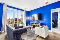 Rooftop Pool and Gym with Skyline Views - Stunning Luxury Retreat