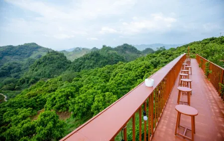 Homestay Family Moc Chau Отели в г. Район Мокчау