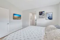 Pool Paradise in East Delray Beach 5 minutes from Downtown and beaches