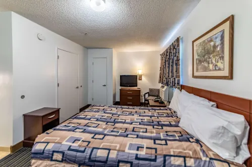 Studio 6 Extended Stay - Greensboro, NC - I-40 - 2-Star