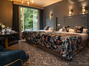 Falls Hotel & Spa