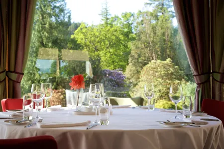 Stonefield Castle Hotel ‘A Bespoke Hotel’ Отели в г. Ардришейг