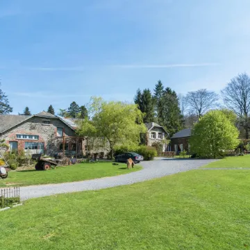 Bièvre Forest-Edge Retreat