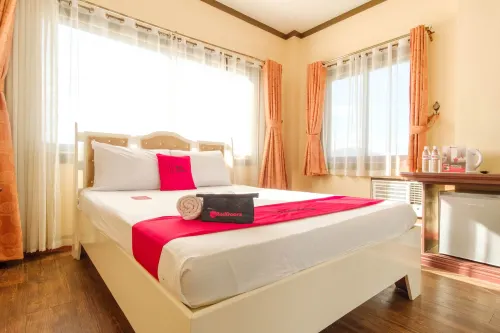 RedDoorz Plus @ Seaborne Hotel Subic Zambales فنادق في سوبيك