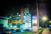 Travelodge Limerick Castletroy - parking