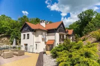 Berberys Park Hotel Отели рядом с достопримечательностью «Kazimierz Dolny Castle»